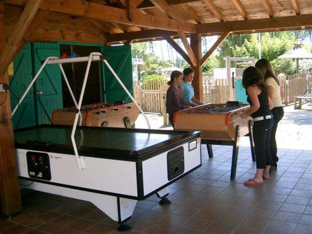 Chalet Camping Les Vignes 利和米克斯 外观 照片