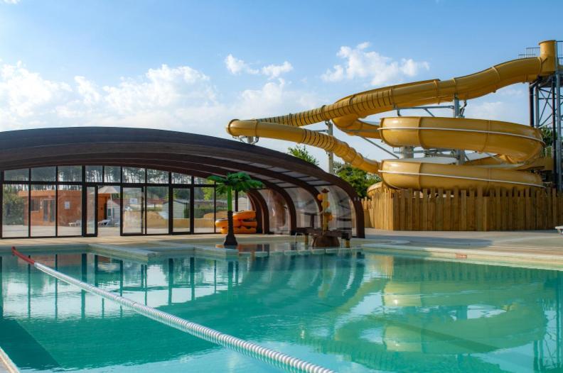 Chalet Camping Les Vignes 利和米克斯 外观 照片