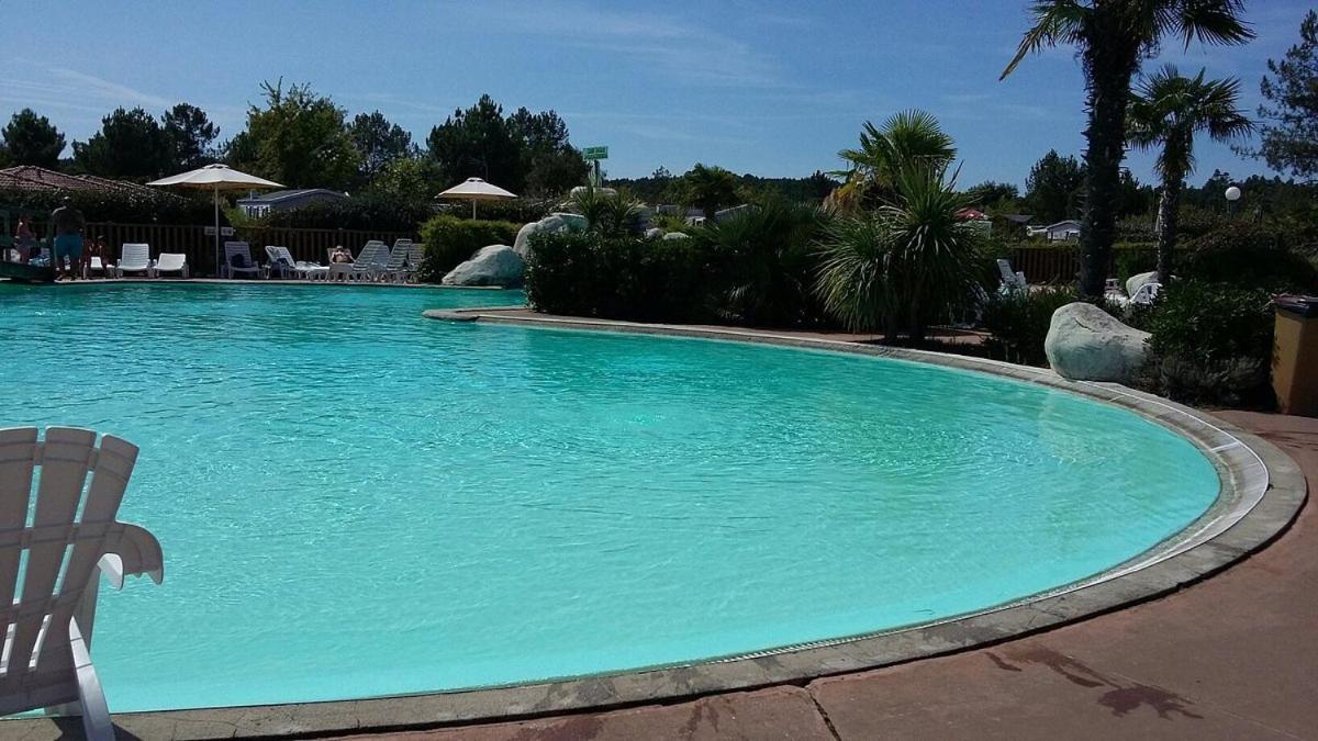 Chalet Camping Les Vignes 利和米克斯 外观 照片