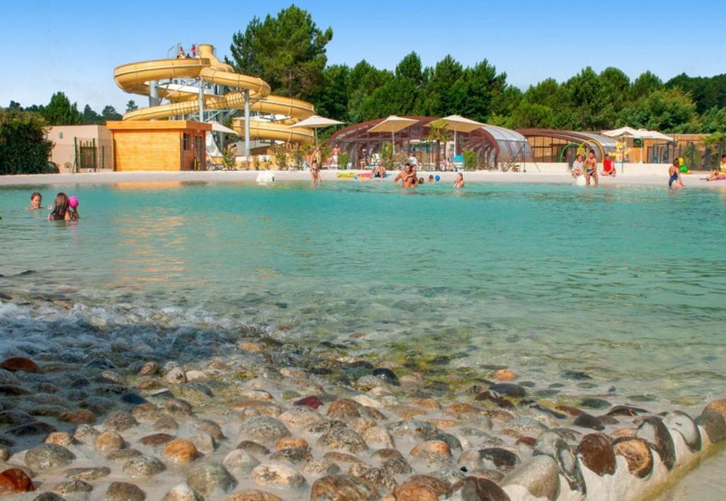 Chalet Camping Les Vignes 利和米克斯 外观 照片